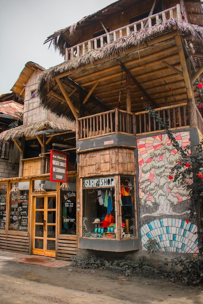 La Facha Hostel Restaurant Surf