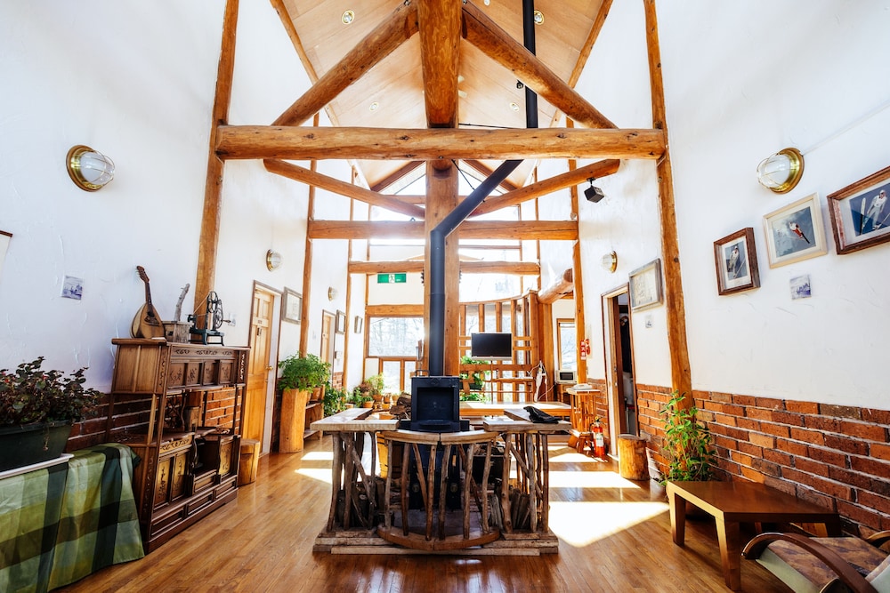 Hakuba Log Hotel Meteor