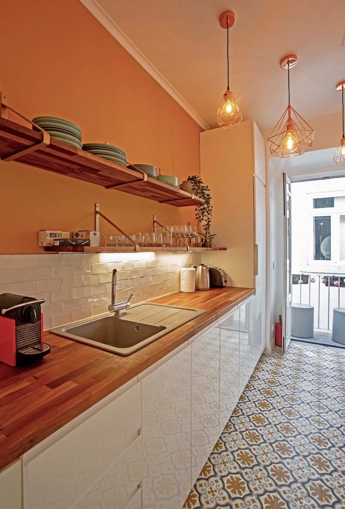Renovated Cosy 1bedroom Apartment in Santos view 4