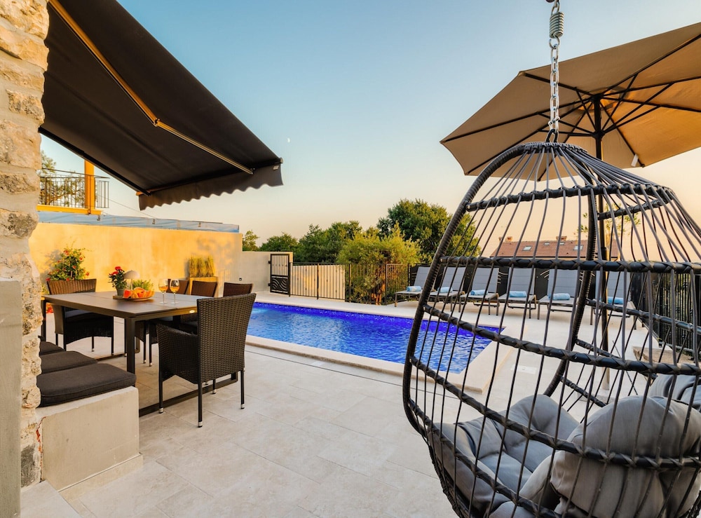 Beautiful Apartment With View