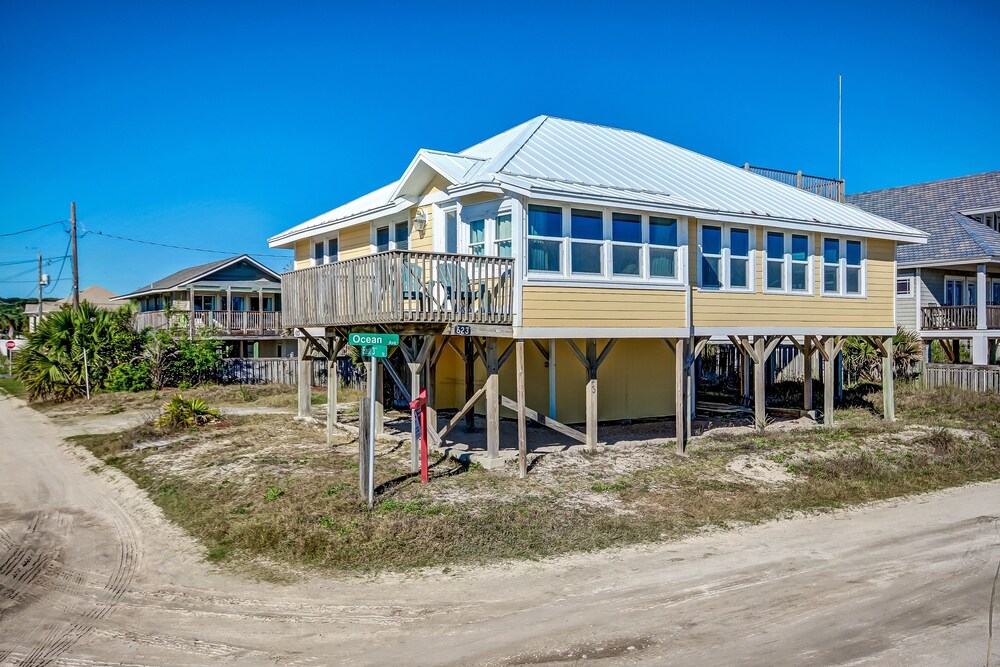 Rustic Ocean Front Cottage by RedAwning