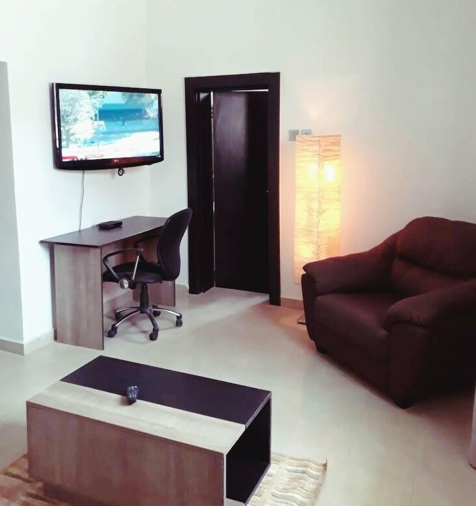 Ironhouse Guest Suites