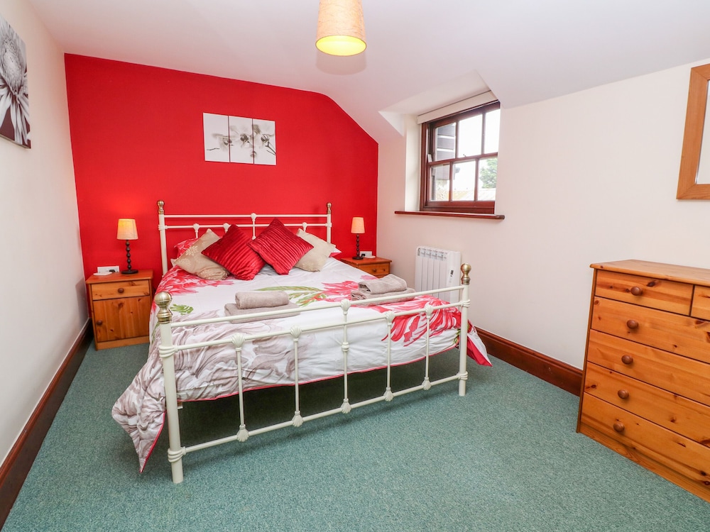 Mossley Cottage view 4