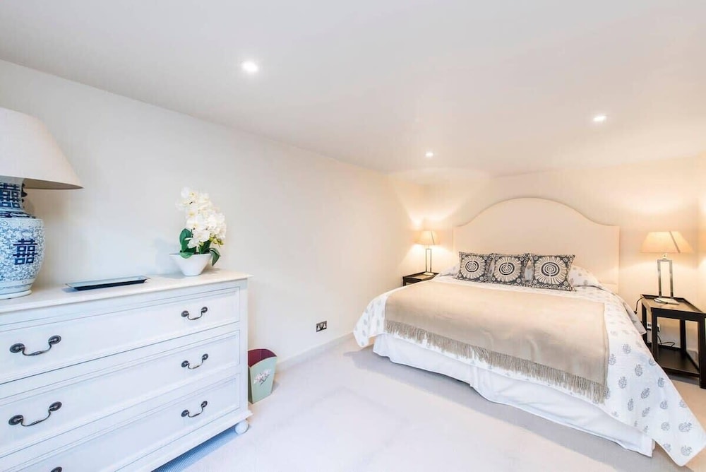 3 Bedroom Mews House - Marble Arch