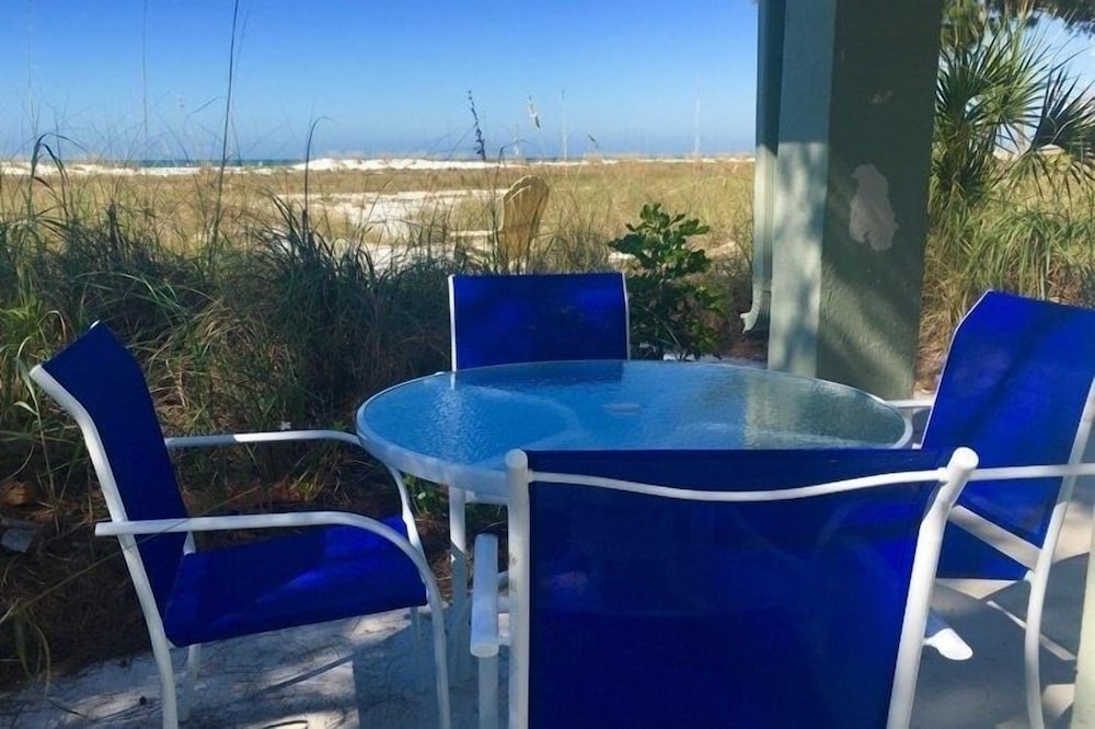 763 North Shore Downstairs 3 Bedroom Apts by RedAwning view 3