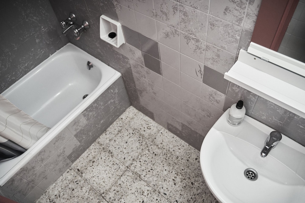 LOFT HOSTAL Group 61