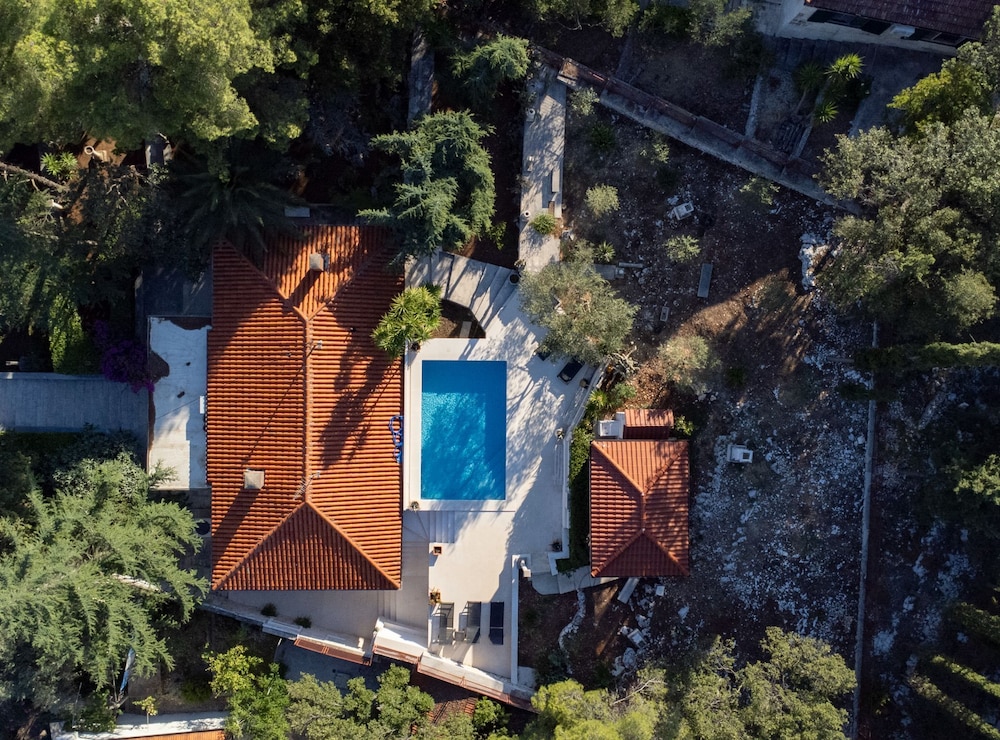 Villa Nada - Unique and Artistic