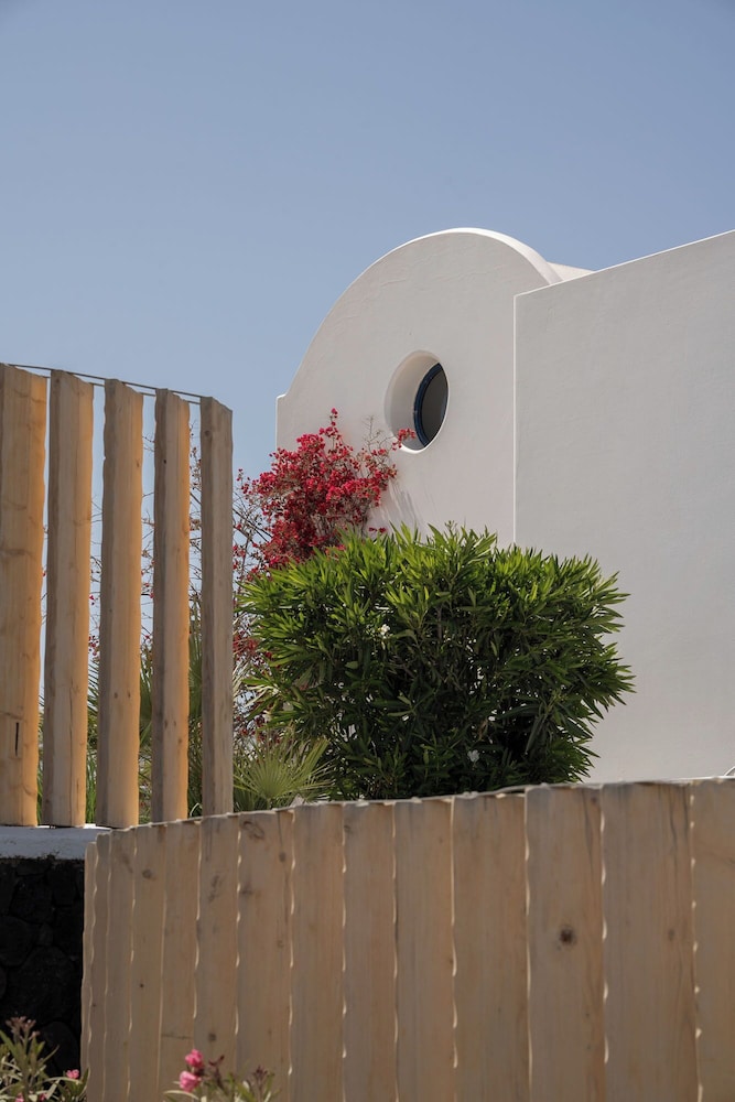 Amor Hideaway Villas