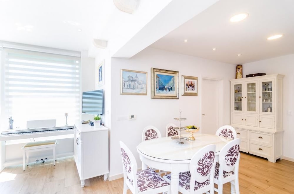 Apartment Magellan Four