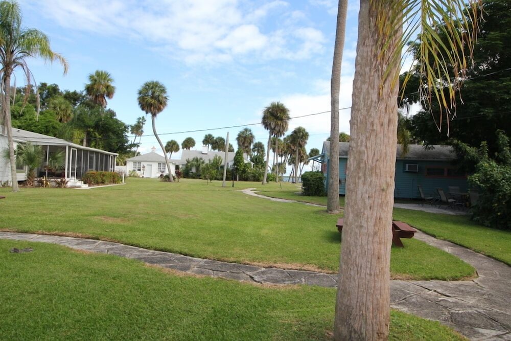 Indian River Lagoon Waterfront Cottages