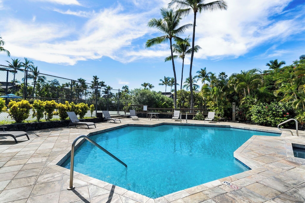 Oceanfront Kanaloa Condo - Pools, Hot Tubs & Sunset Views- Vrkcv