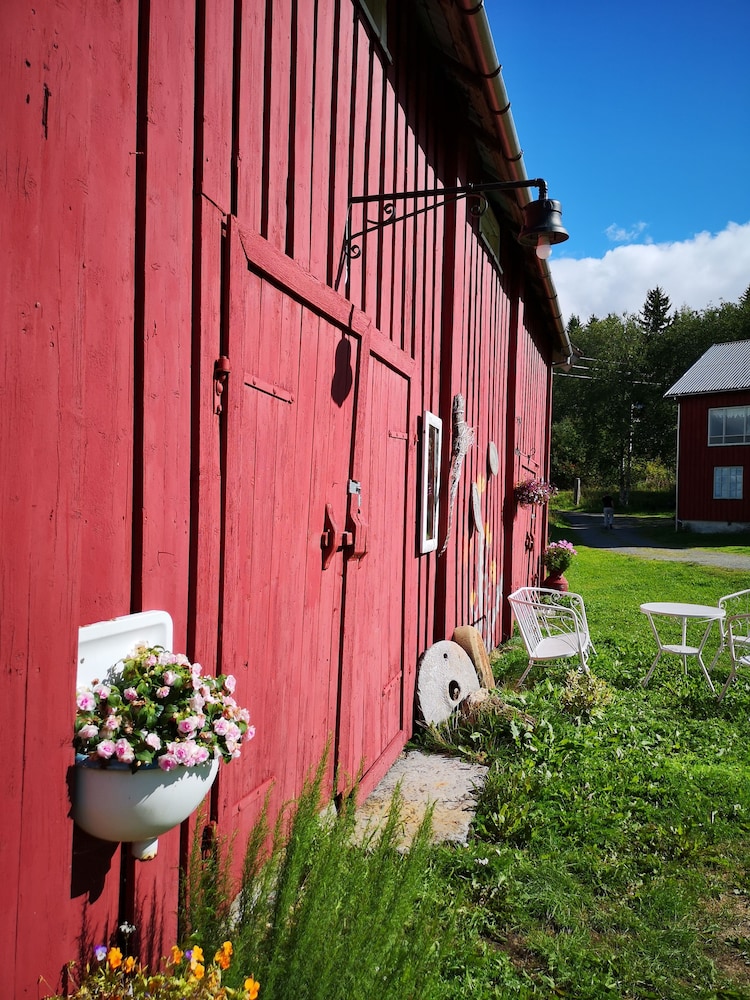 Haugtun gårdspensjonat og kulturverksted