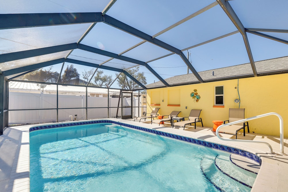 Walk to Fort Myers Beach: Family-friendly Getaway!