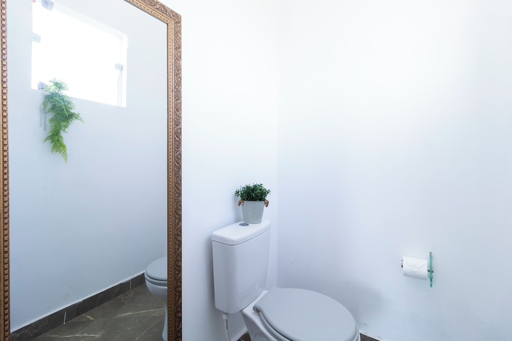 Sítio com 5 suítes e piscina