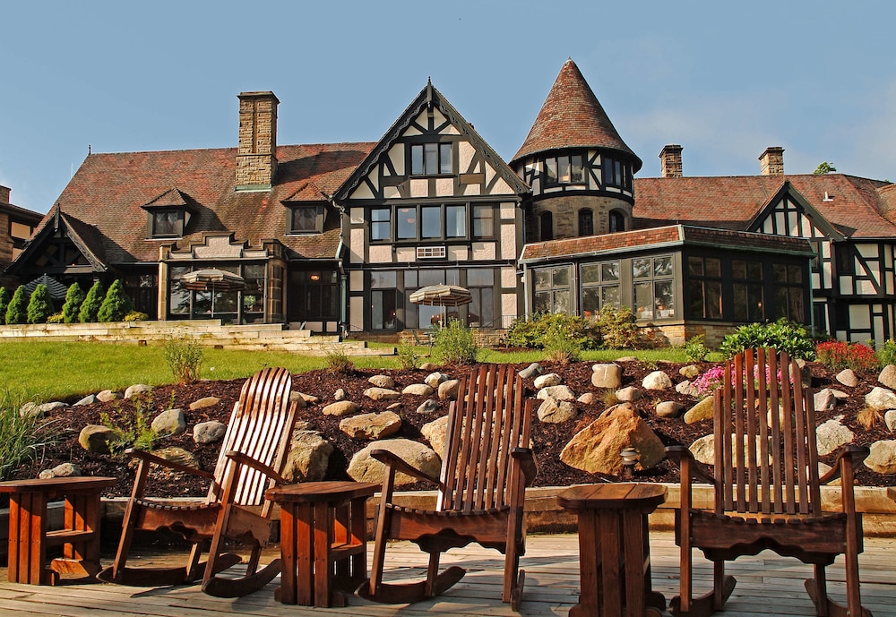 Punderson Manor Lodge and Conference Center