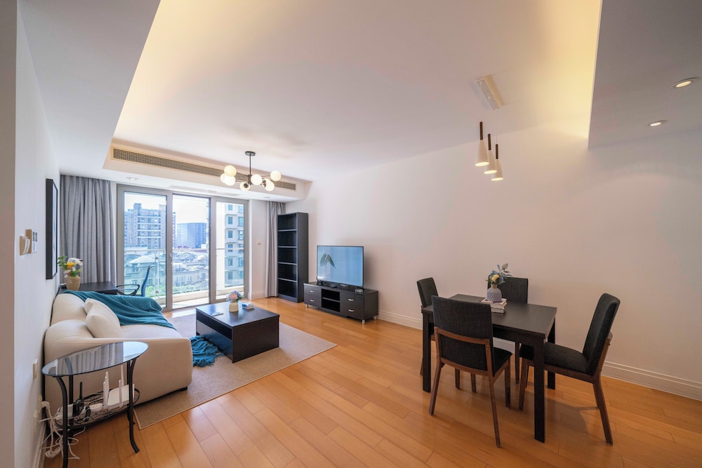 Tyms Family 1BR 1BA Apt Xujiahui
