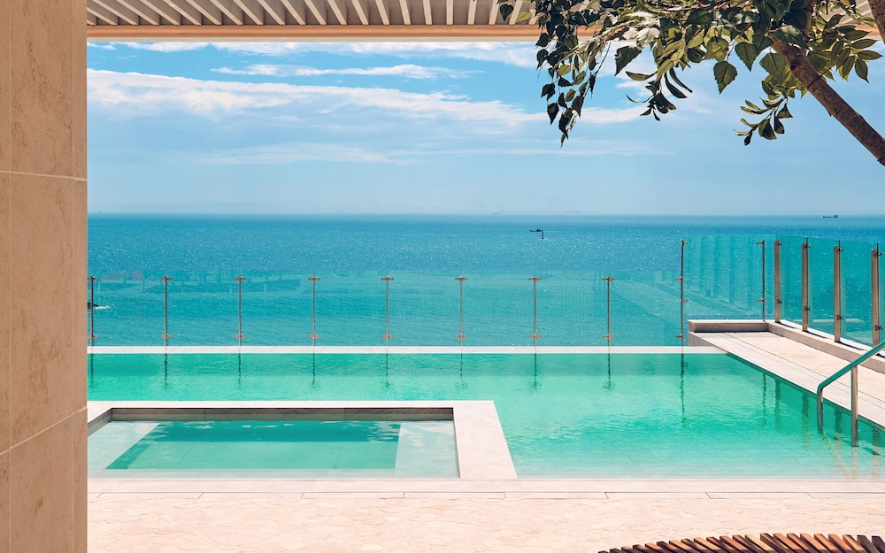 The Coolest Hotel 52
