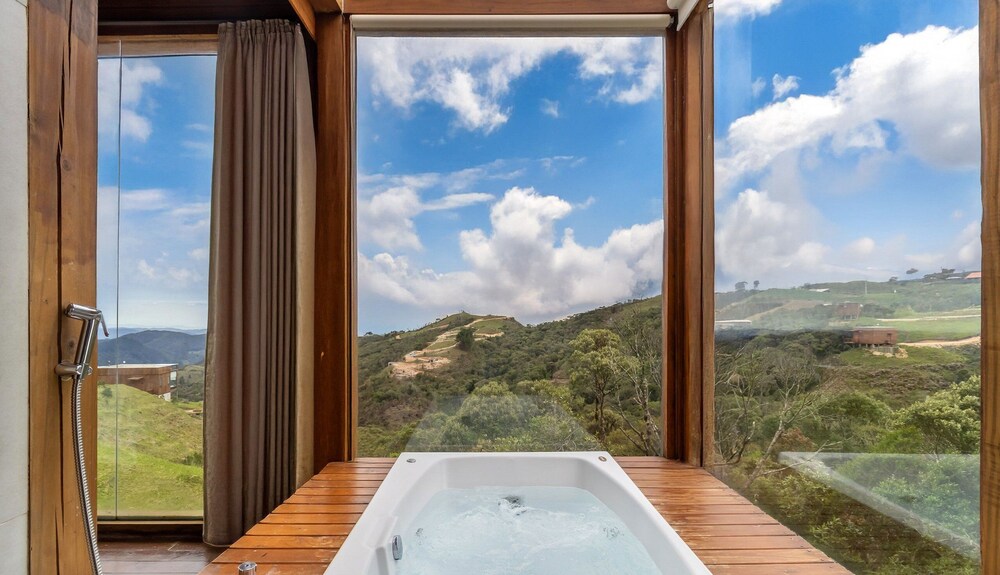 Charmosa cabana na serra VST005