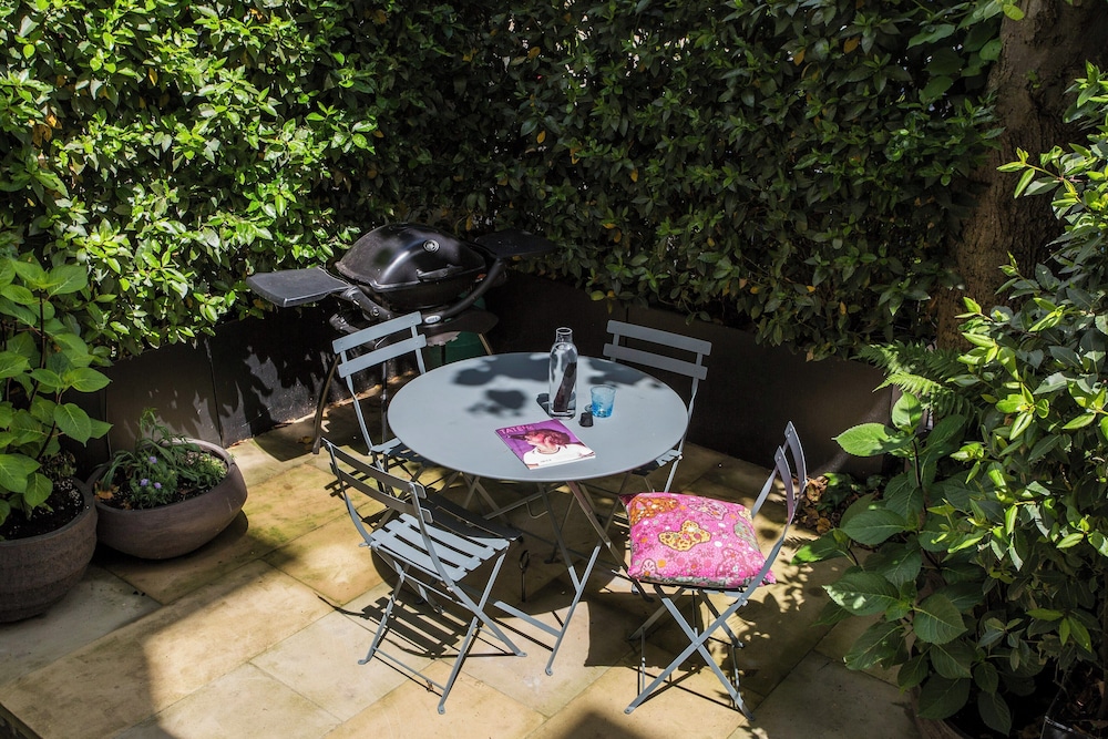 Leamington Road Villas II by Onefinestay