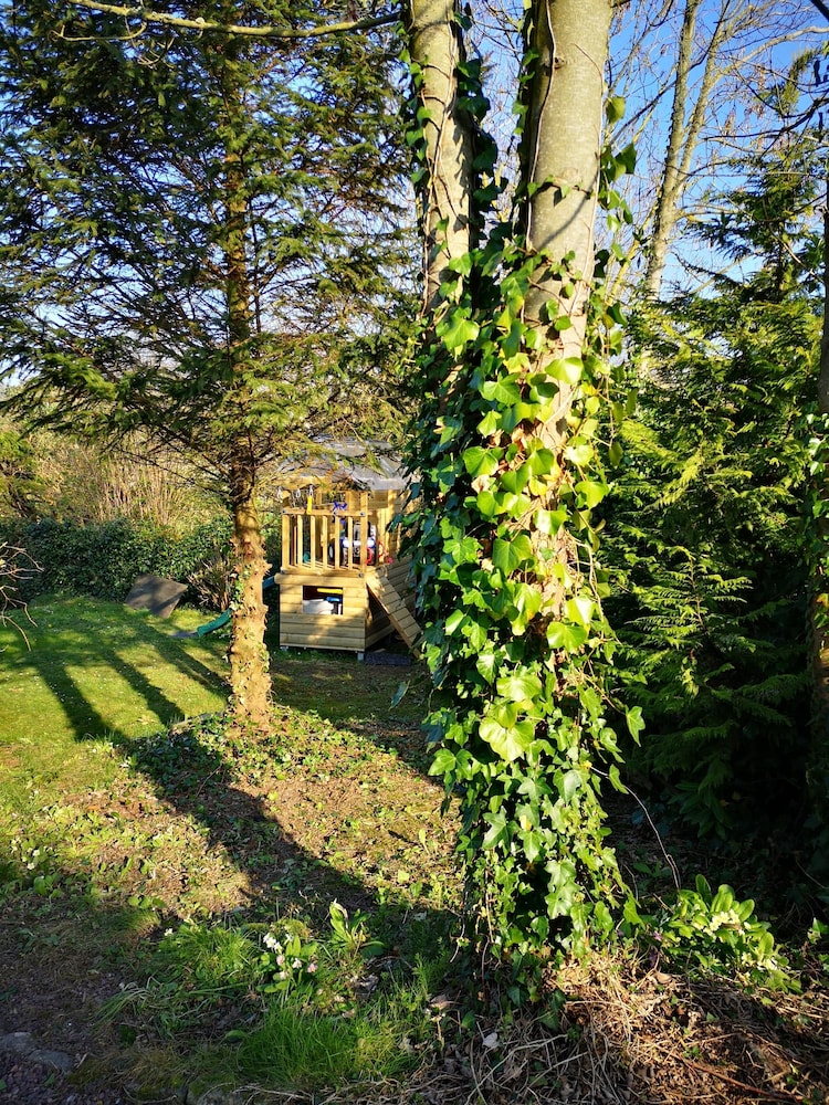 Cottage near Landing, Beaches, & Port en Bessin view 3