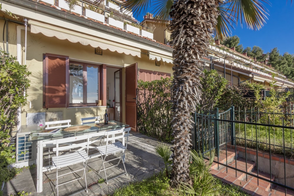 Oasis Apartment in Ospedaletti by Wonderful Italy