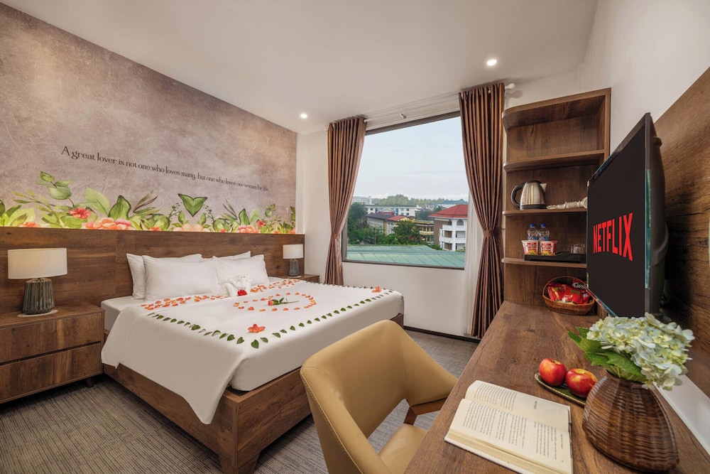 Kly Luxury Hotel
