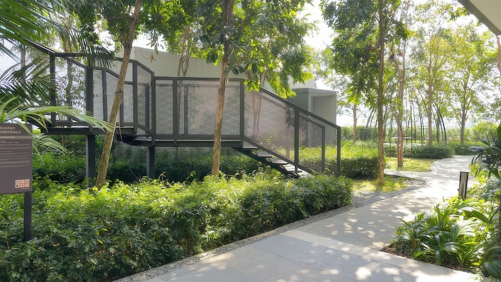 Trion Residence by Emily in Town