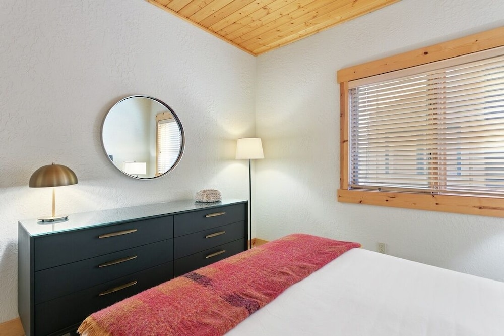 301 - Three Bedroom with Spa Bristlecone 3 Condo