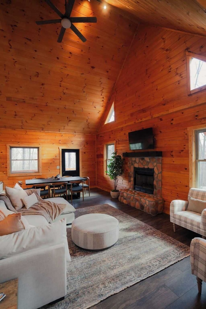 Memories at Hillside A Modern Cabin Hocking Hills