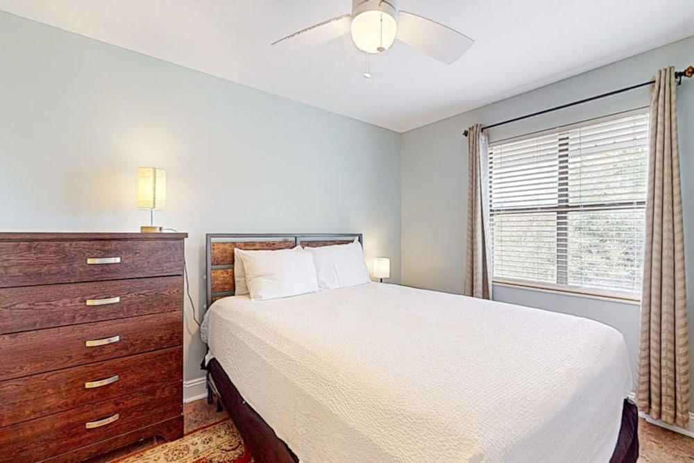 Mariner Lakes Condos