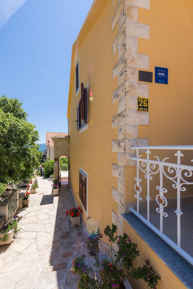Apartments Nada