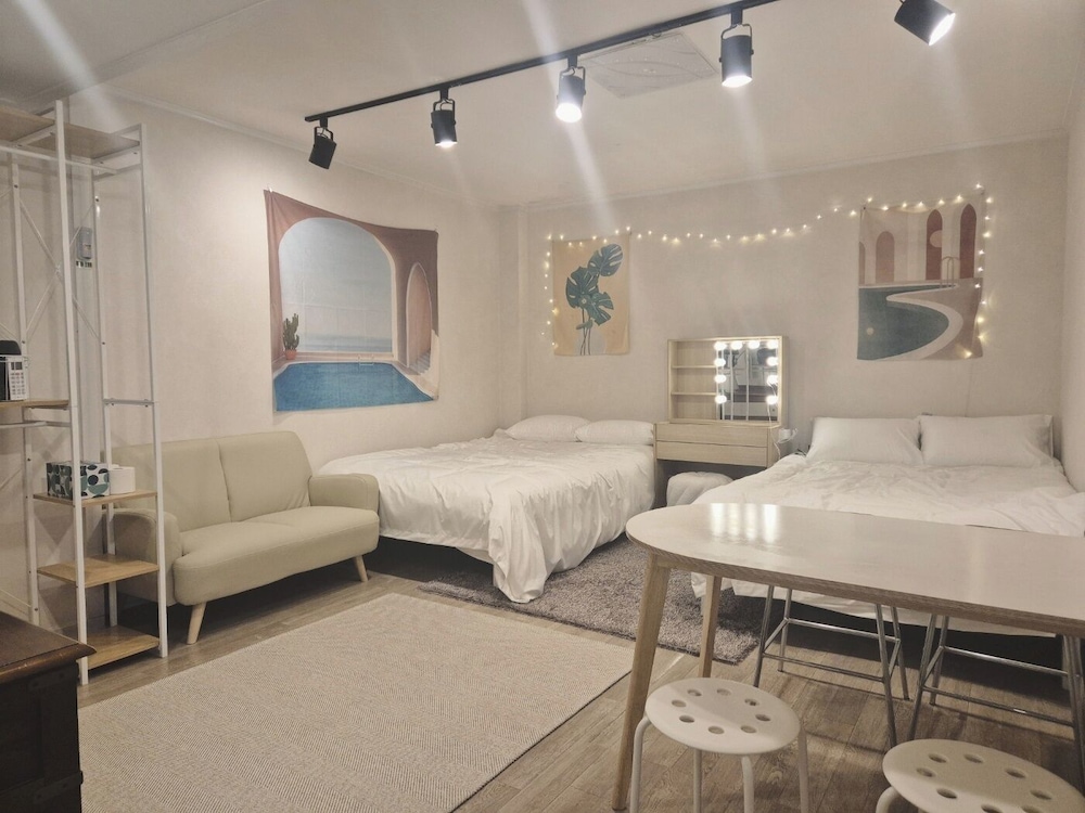 AnOn hostel