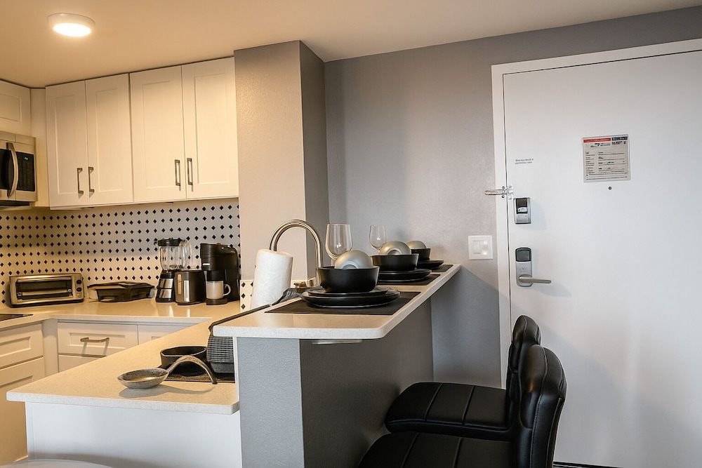 Enclave Swanky