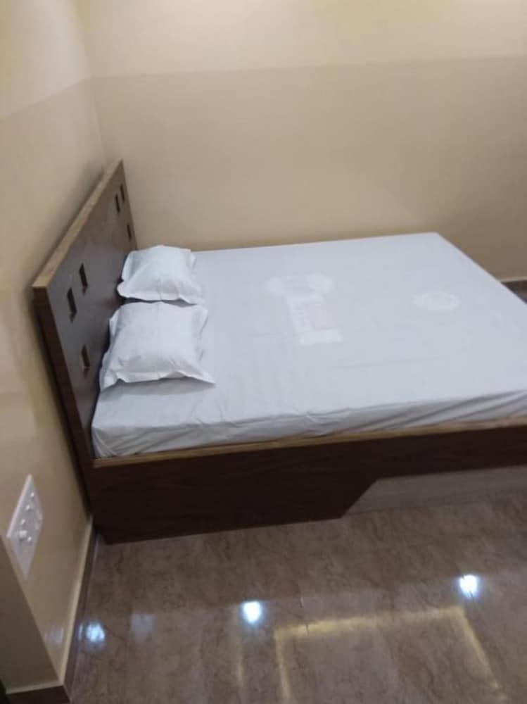 Goroomgo New Moon Inn Puri1024 view 2