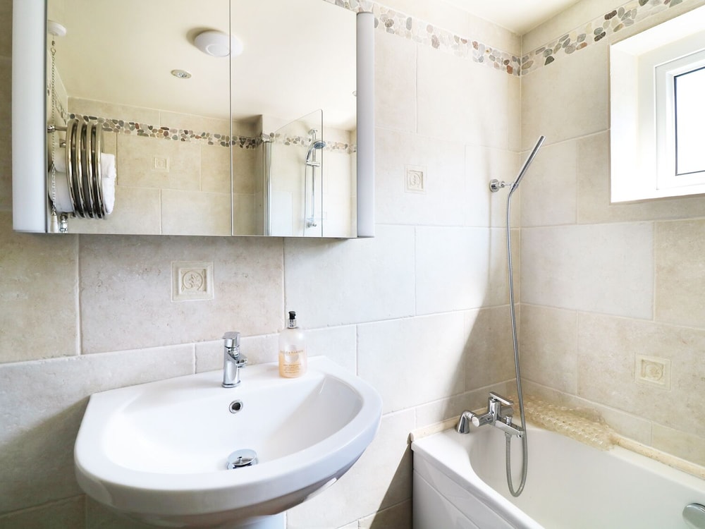 Yelverton Vacations - 11 The Village - Property Image 15