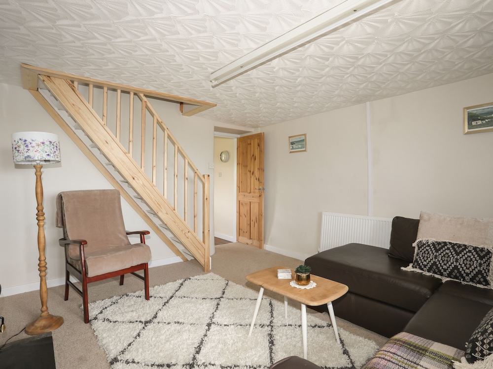 Cwm Ceiliog Annex