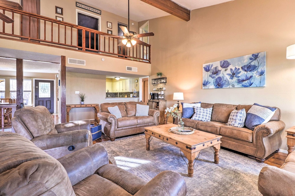 Lakefront Home w/ Point Venture Golf Access! - Property Image 35