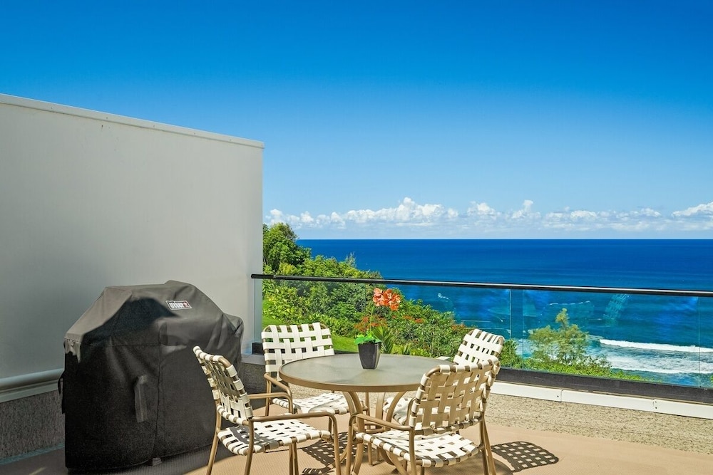 Puu Poa 306 2 Bedroom Condo