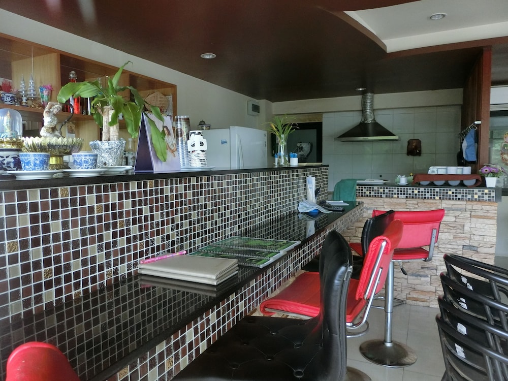 Kathu Vacations - Ratchaporn Place - Property Image 6
