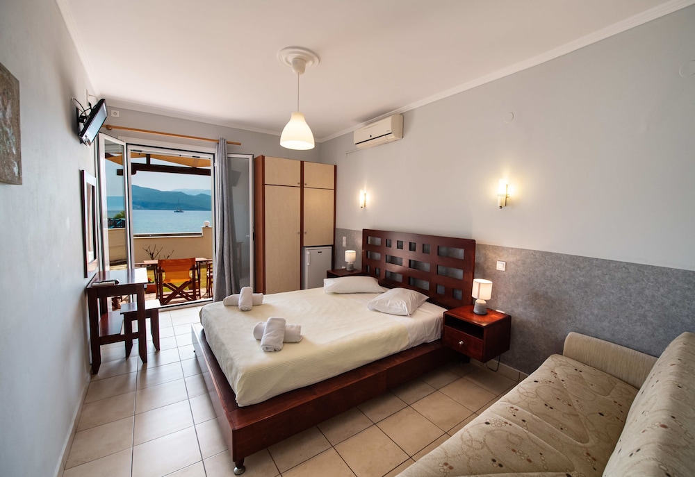 Irini SeaSide Studios view 4