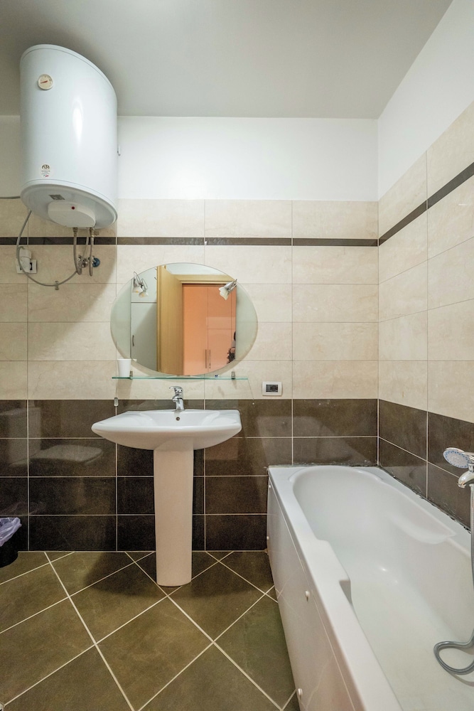 Tirent Apartment-Spacious 2-Bedroom Stay in Delijorgji Tirana