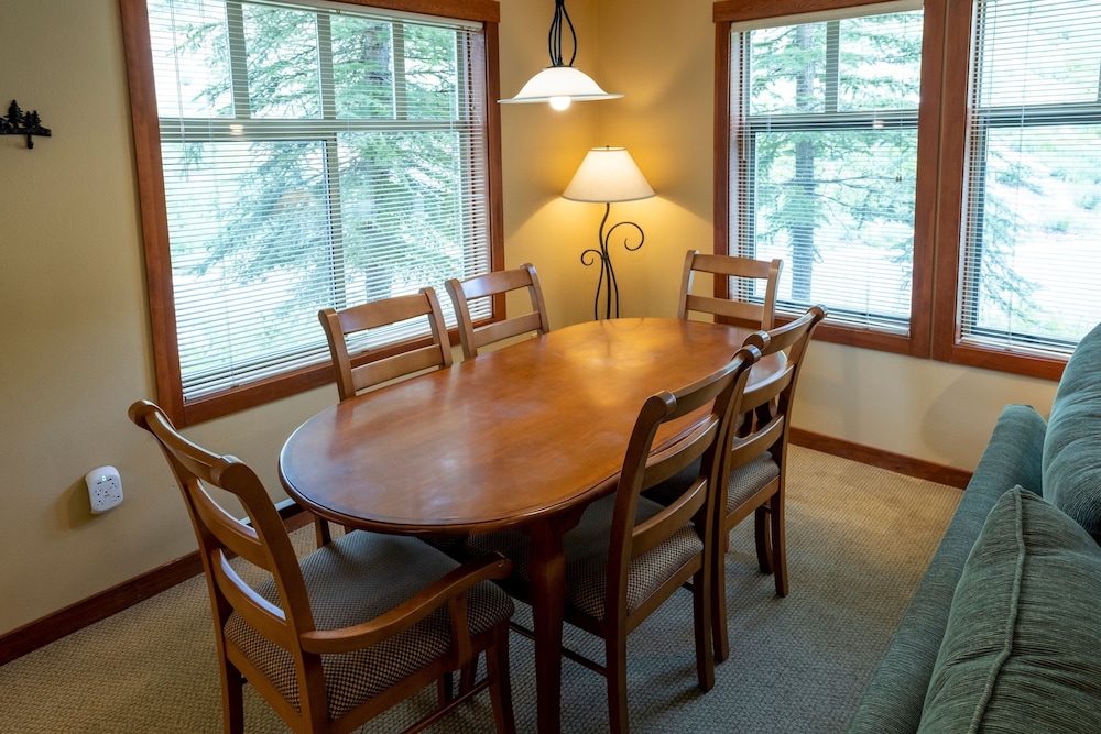 Eagle Springs East - 2 Bedroom Condos in Solitude UT