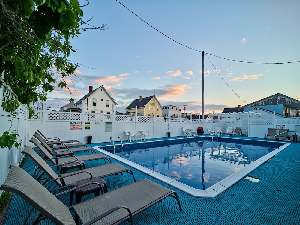 The Hillcrest