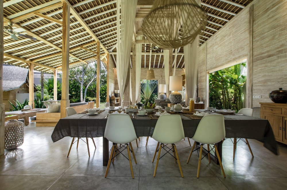 Alea Estate by Villa Finder