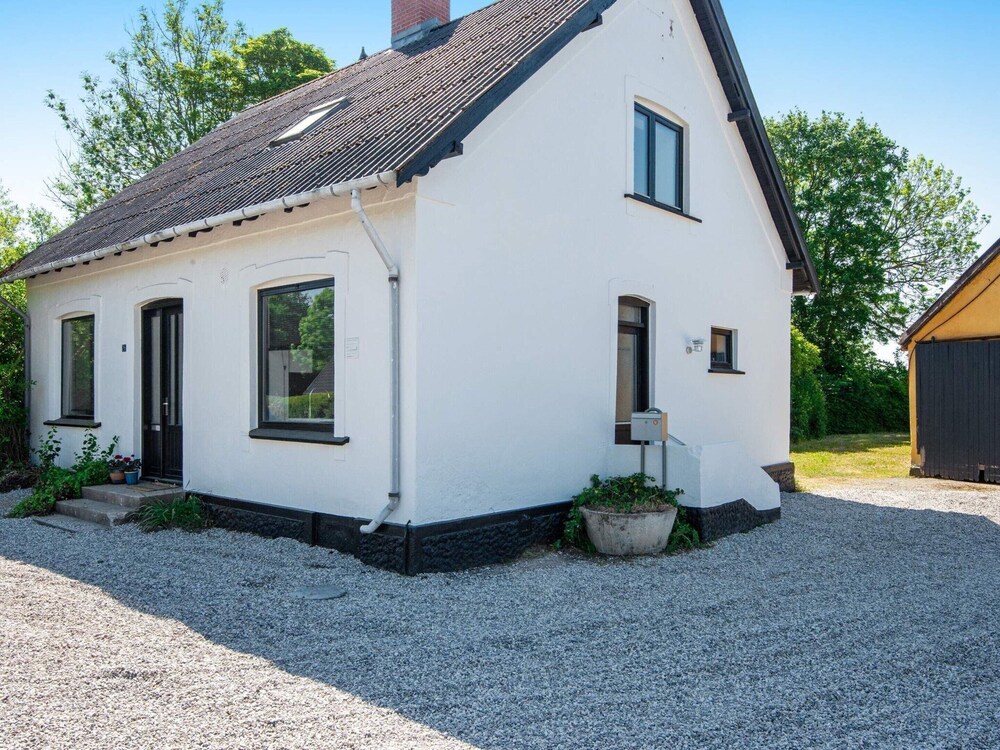 6 Person Holiday Home in Allingabro view 2
