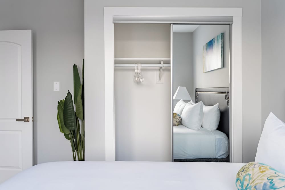 Well-Appointed 2BR - Cicero 2N