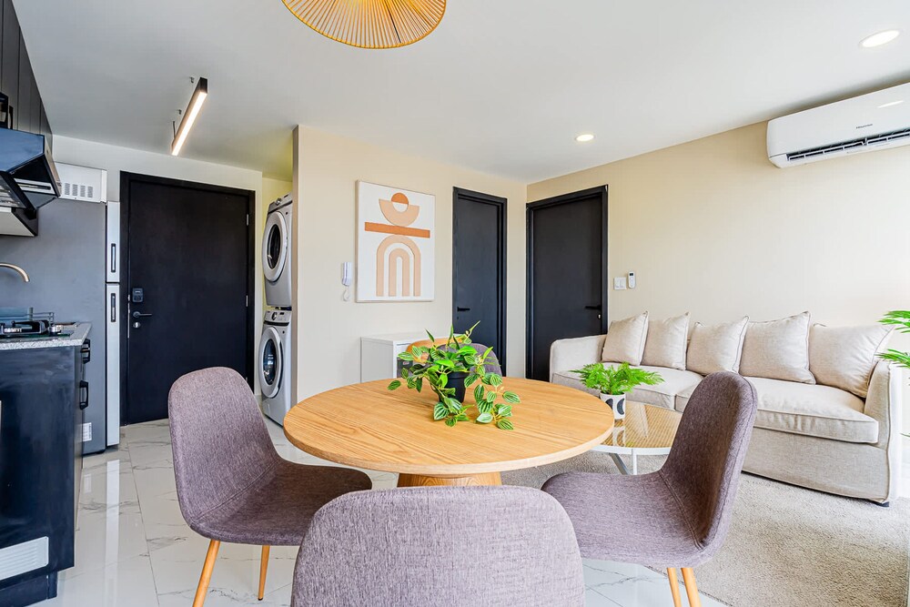 w Amazing 1BR in Obarrio