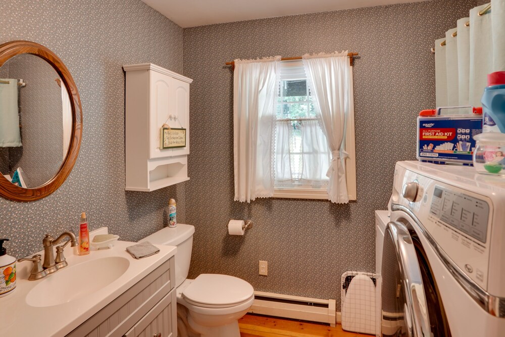 Pittsfield Home w/ Deck - 12 Mi to Jiminy Peak!