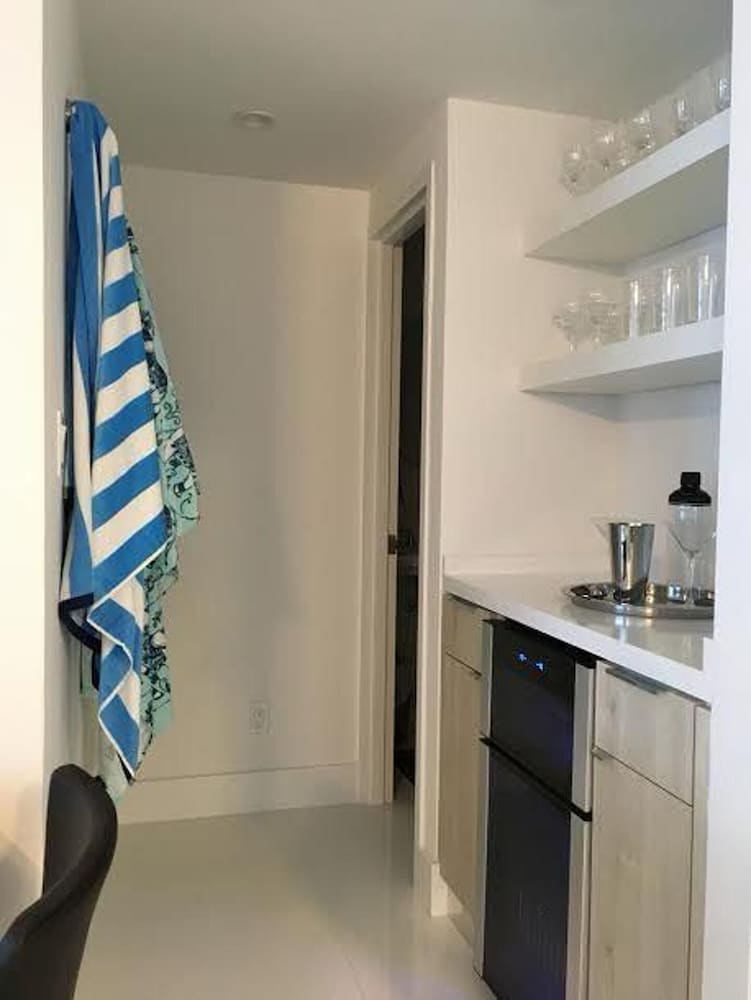 8 Guests - Pool - Miami Beach With Ocean Views