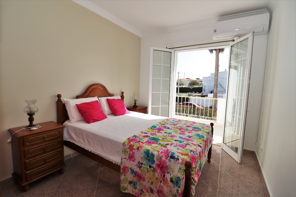 Entire Villa in Albufeira view 5